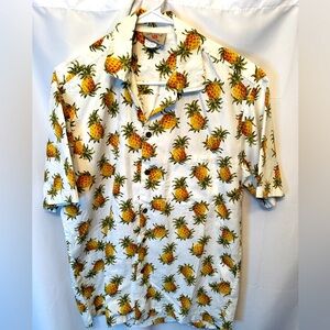 Hawaii Station Vintage Size Medium Men’s Pineapple Cotton Button Down